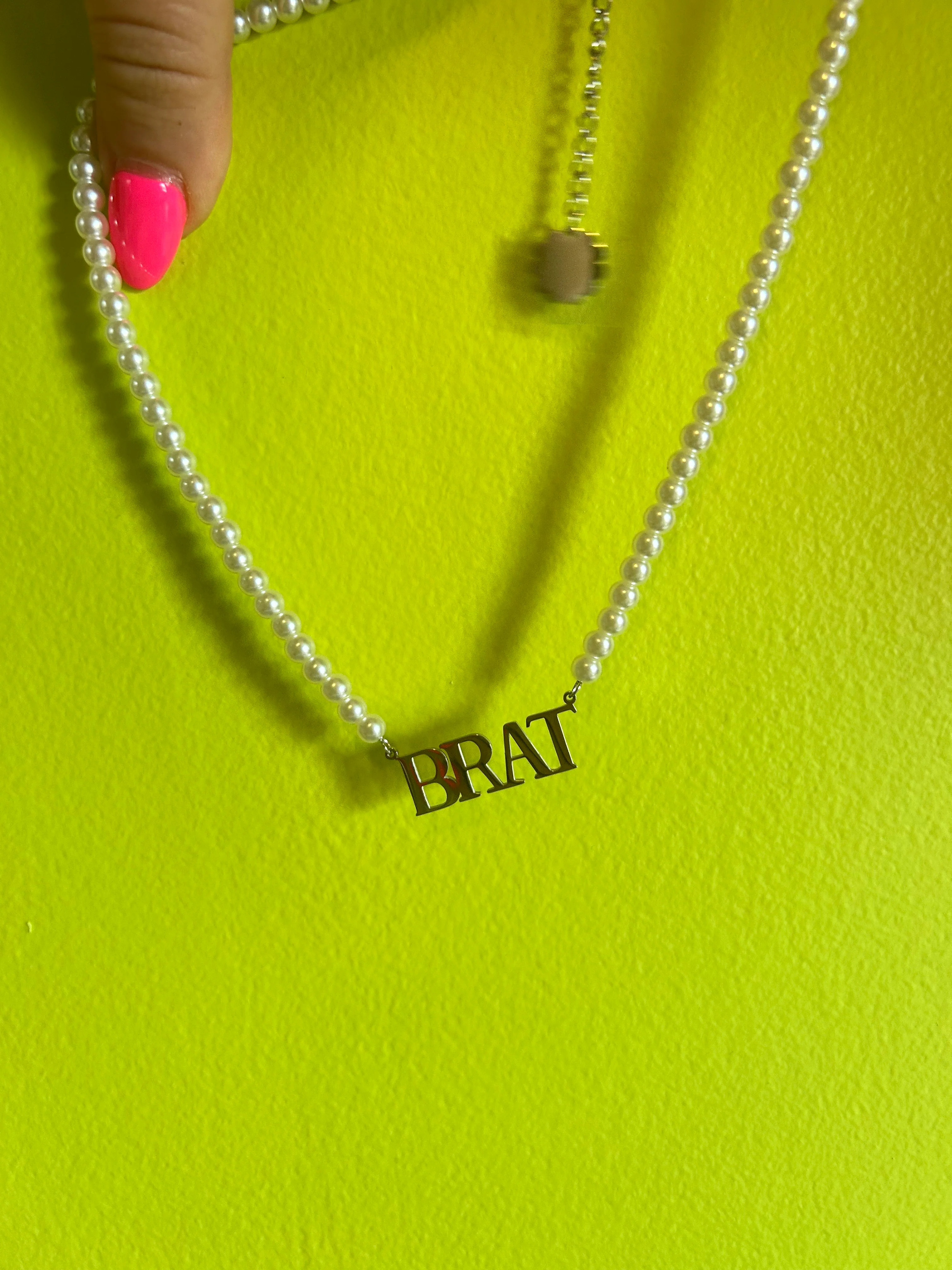 Brat Pearl Necklace - Image 11