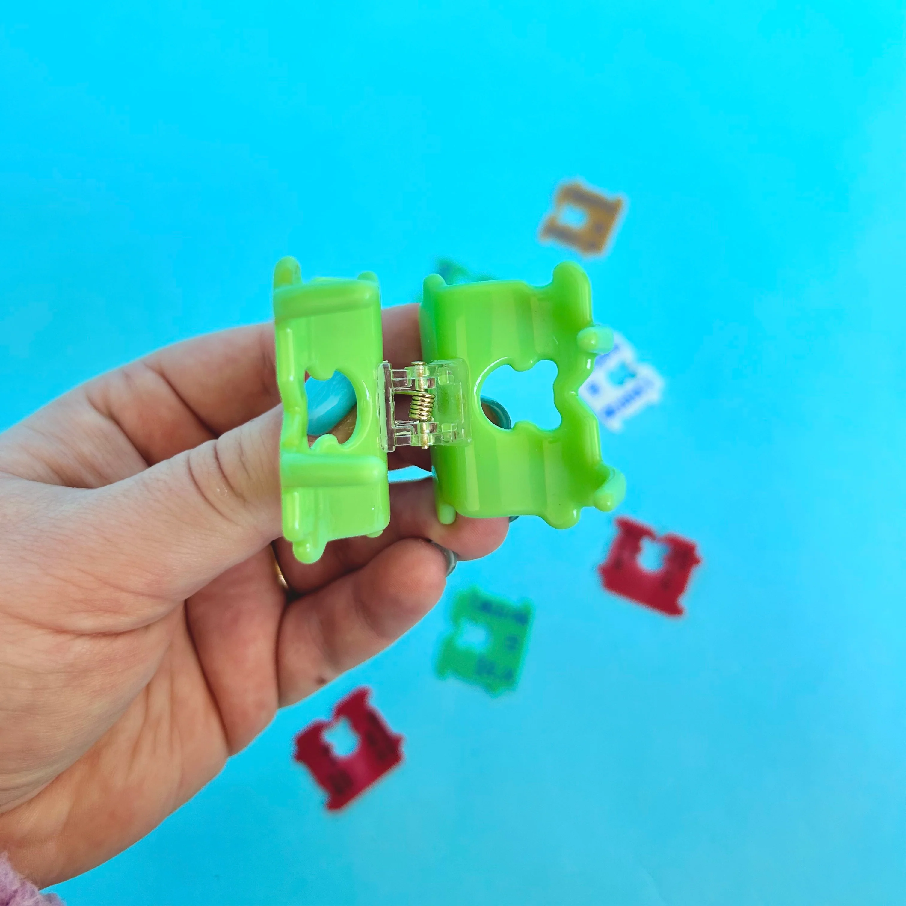 Bread Clip Mini Hair Claw - Image 12