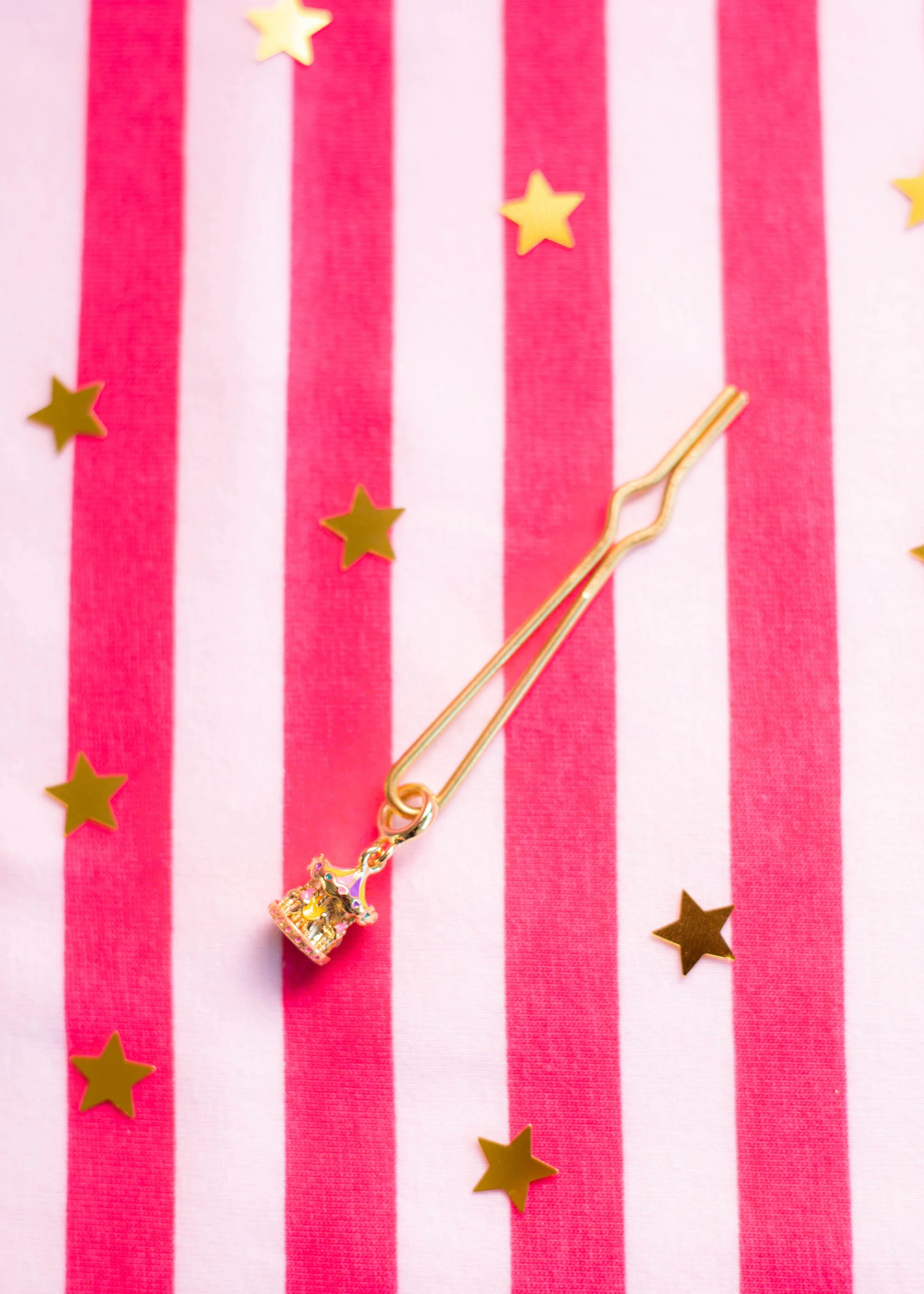 Carousel Roach Clip