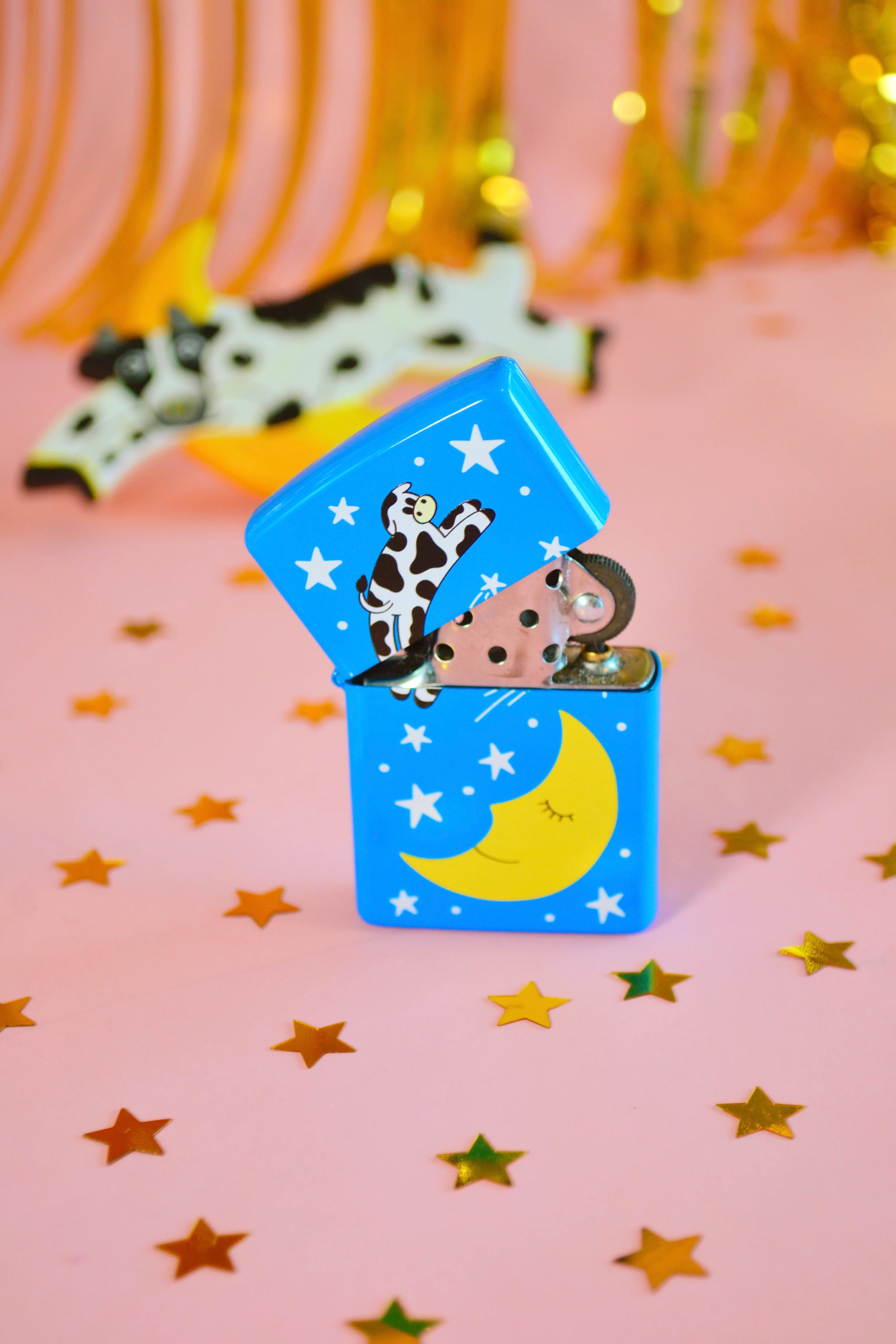 Cow Over The Moon Lighter - Image 5