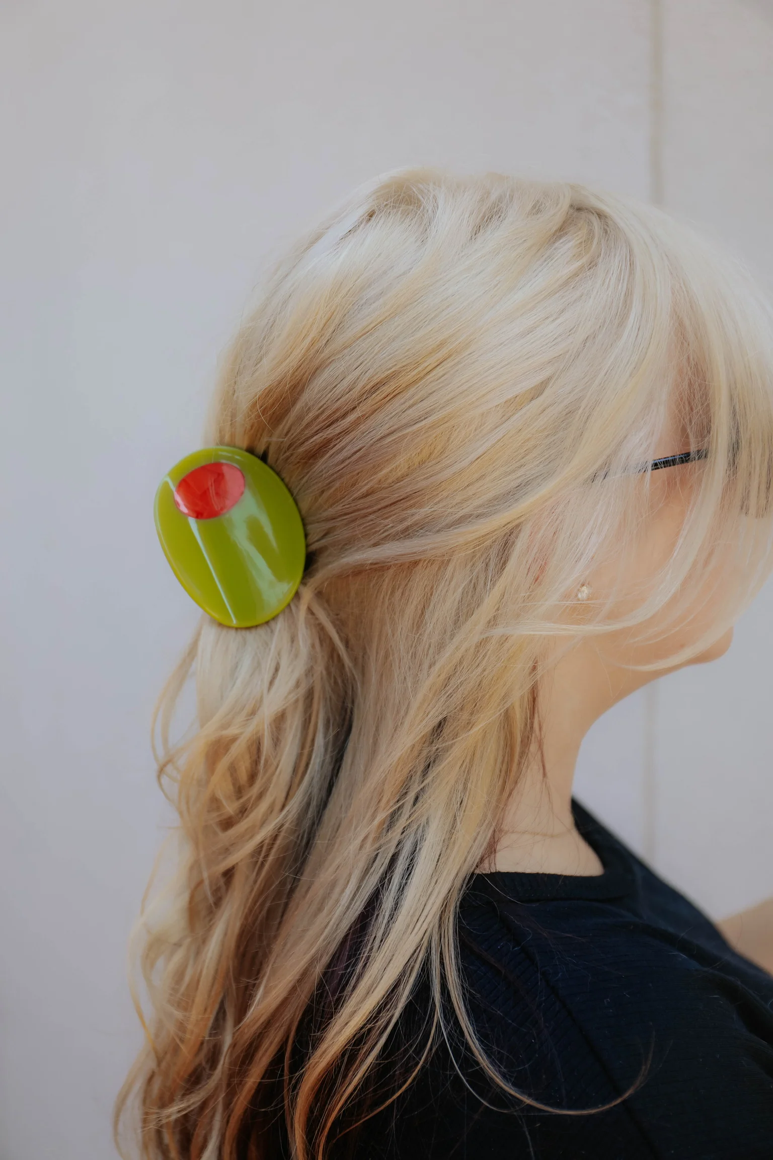 Jumbo Stuffed Olive Hair Claw - Image 2