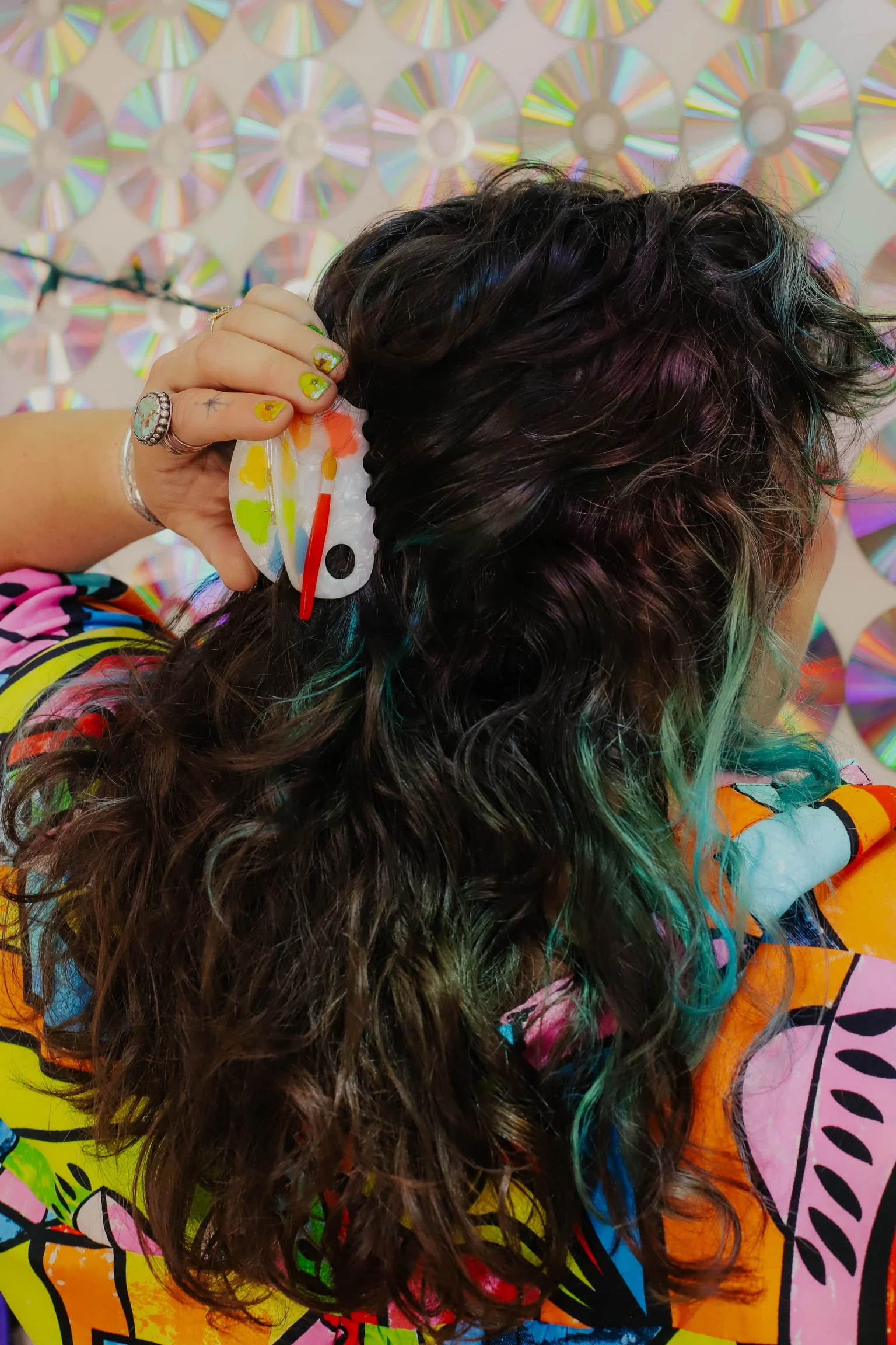 Paint Palette Hair Claw - Image 10