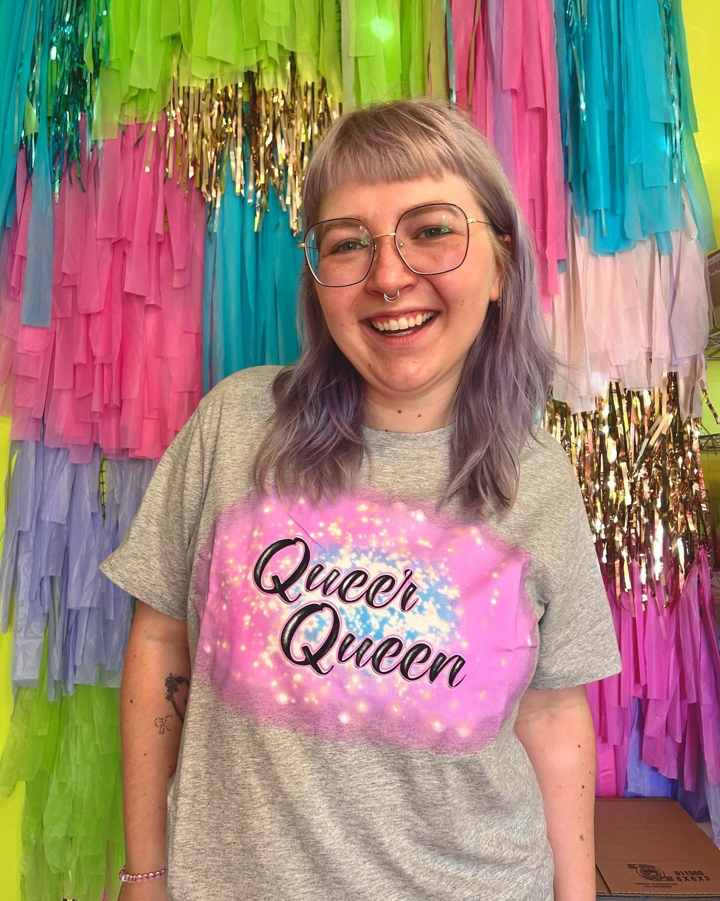 Queer Queen Shirt - Image 11