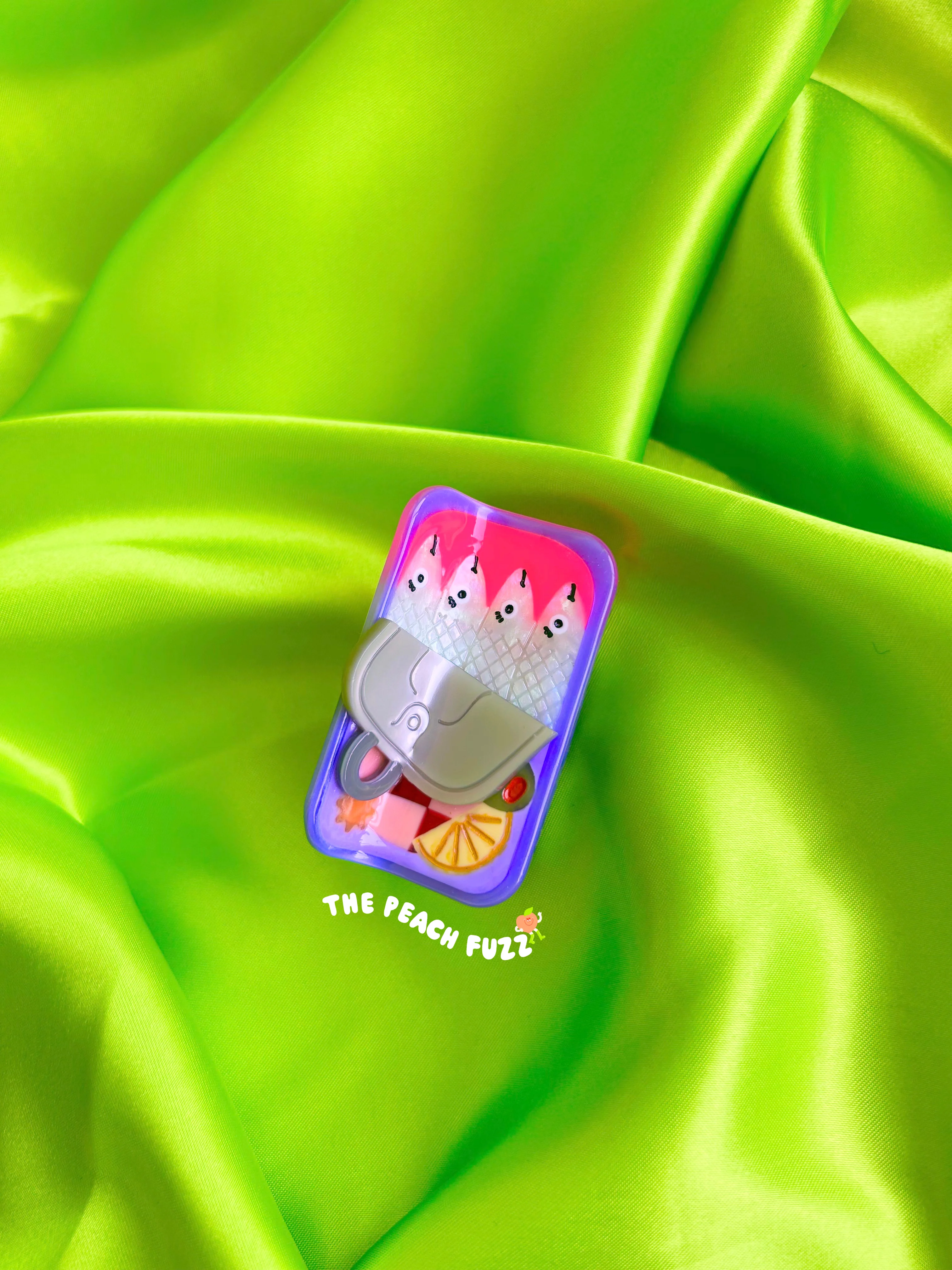 Sardine Hair Claw - Image 11