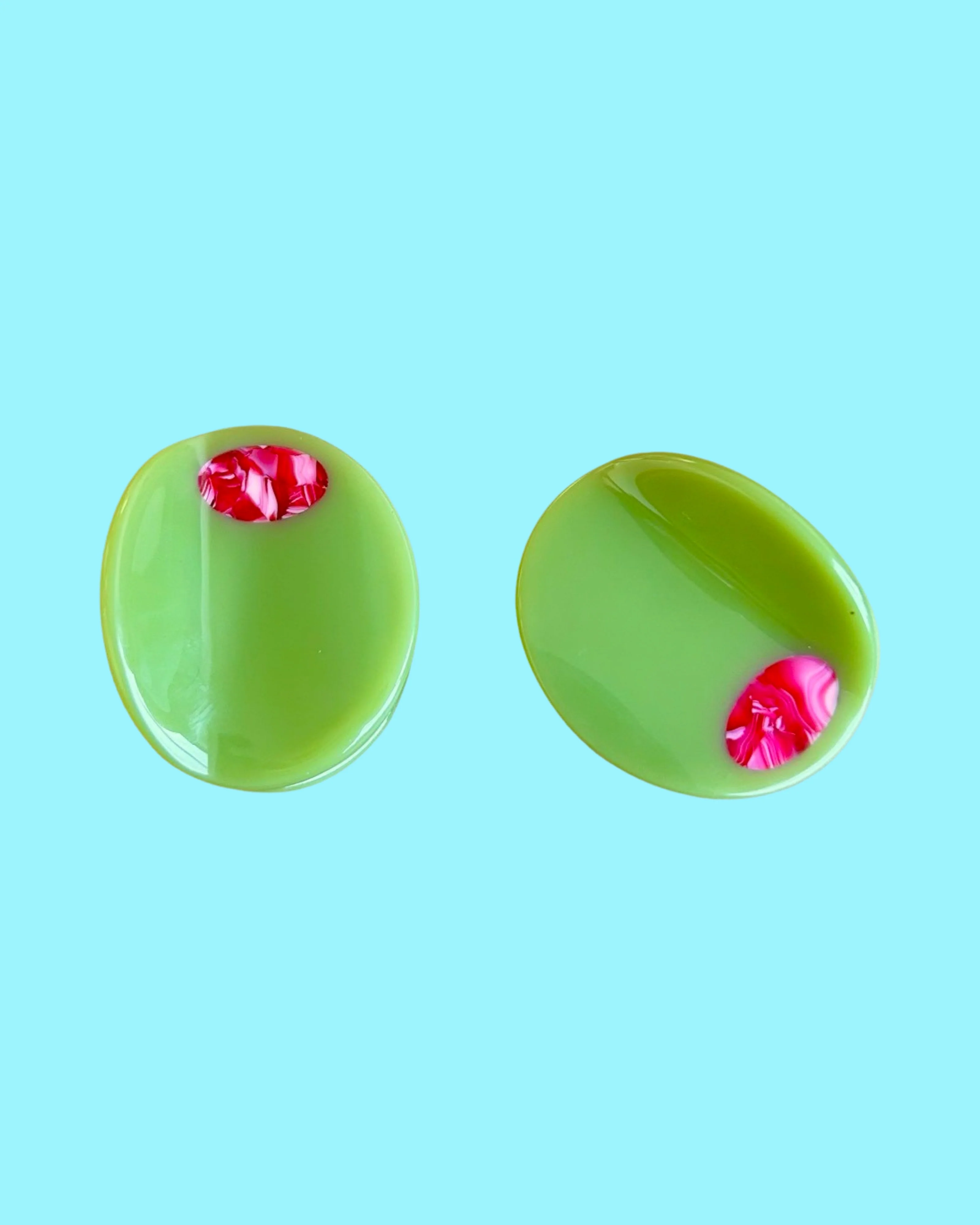 Stuffed Olive Mini Hair Claw - Image 8